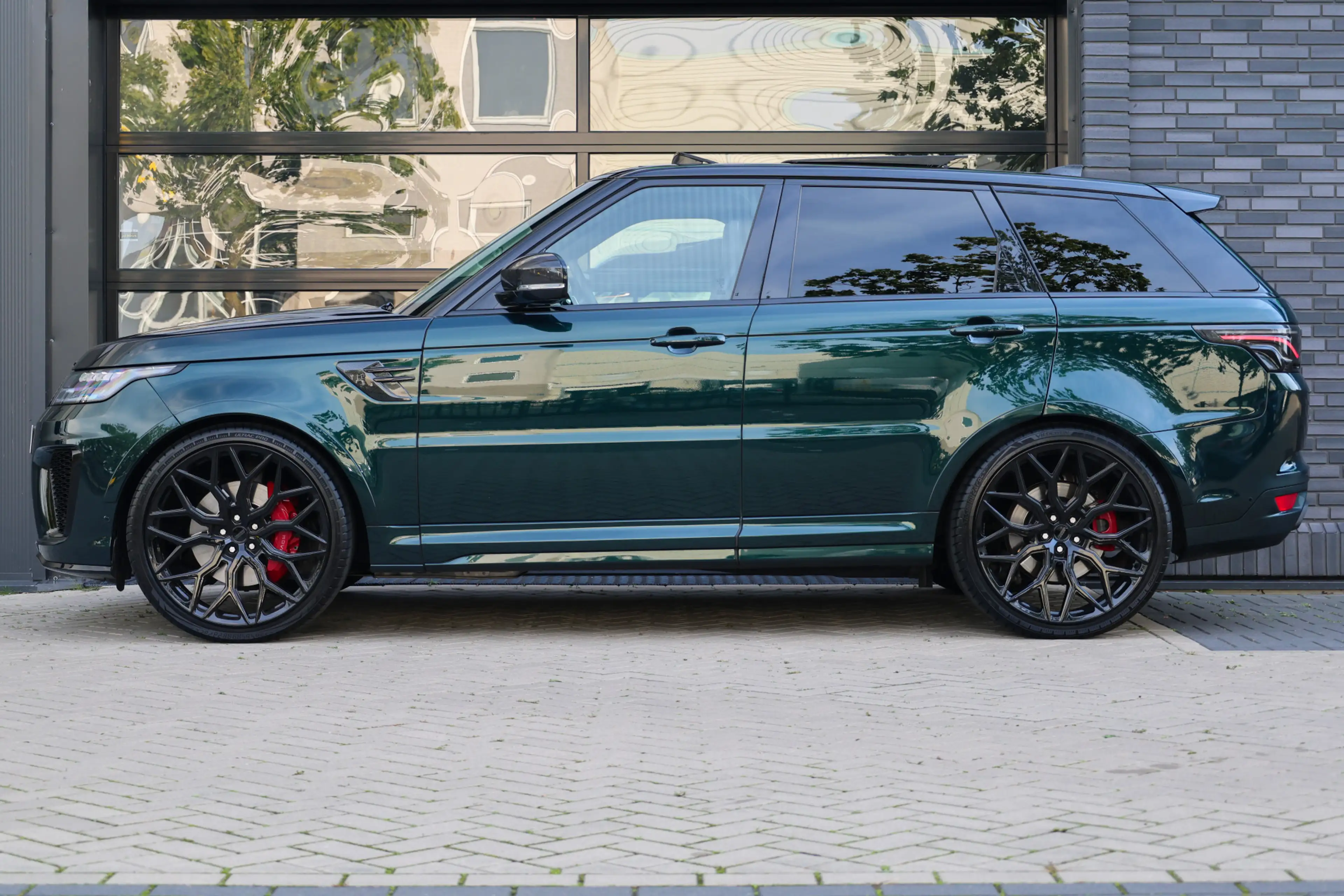 Land Rover Range Rover Sport P575 SVR | UNIEK! | SVO RACING GREEN | 24'' VOSSEN — photo 14