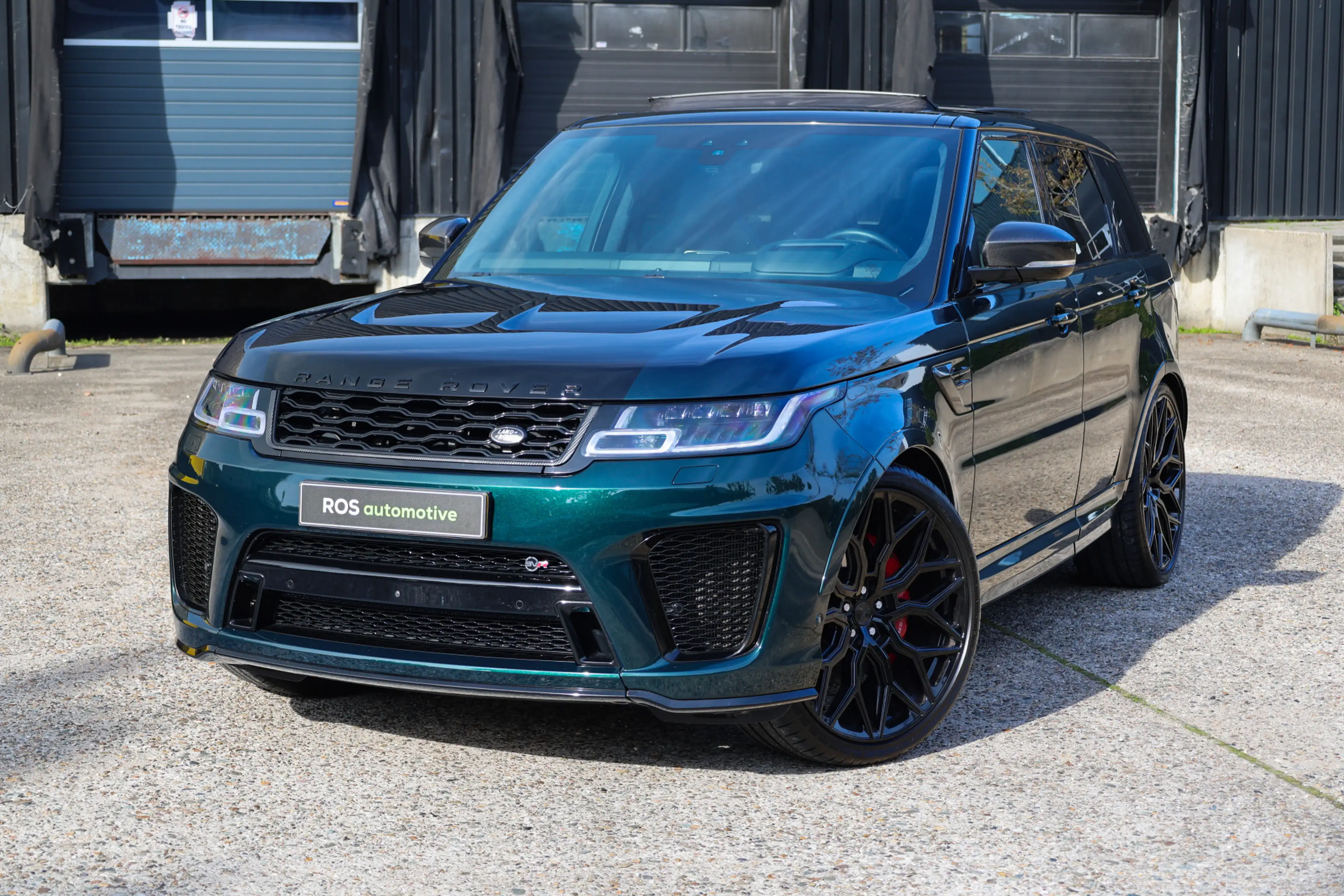 Land Rover Range Rover Sport P575 SVR | UNIEK! | SVO RACING GREEN | 24'' VOSSEN — photo 11