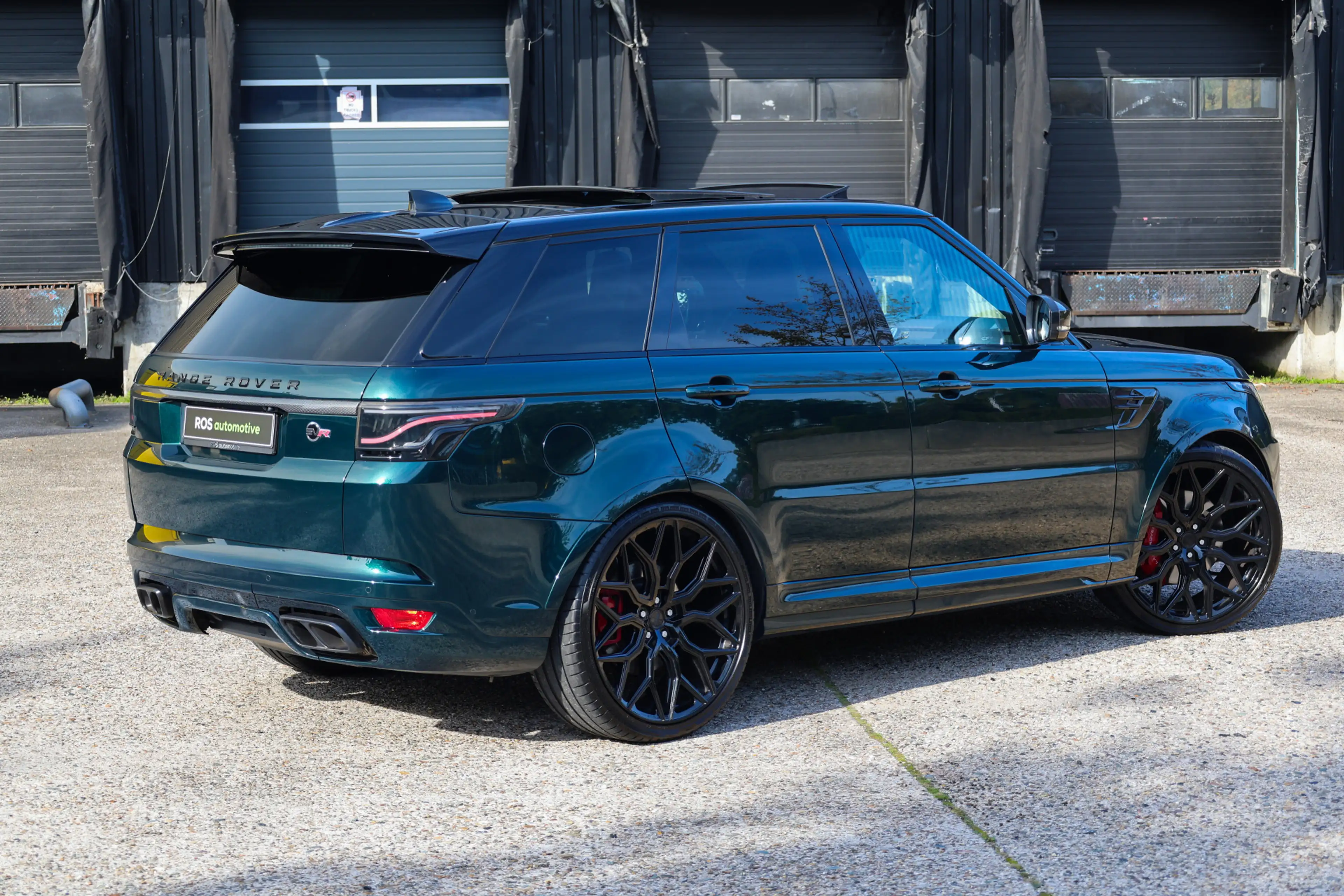 Land Rover Range Rover Sport P575 SVR | UNIEK! | SVO RACING GREEN | 24'' VOSSEN — photo 23