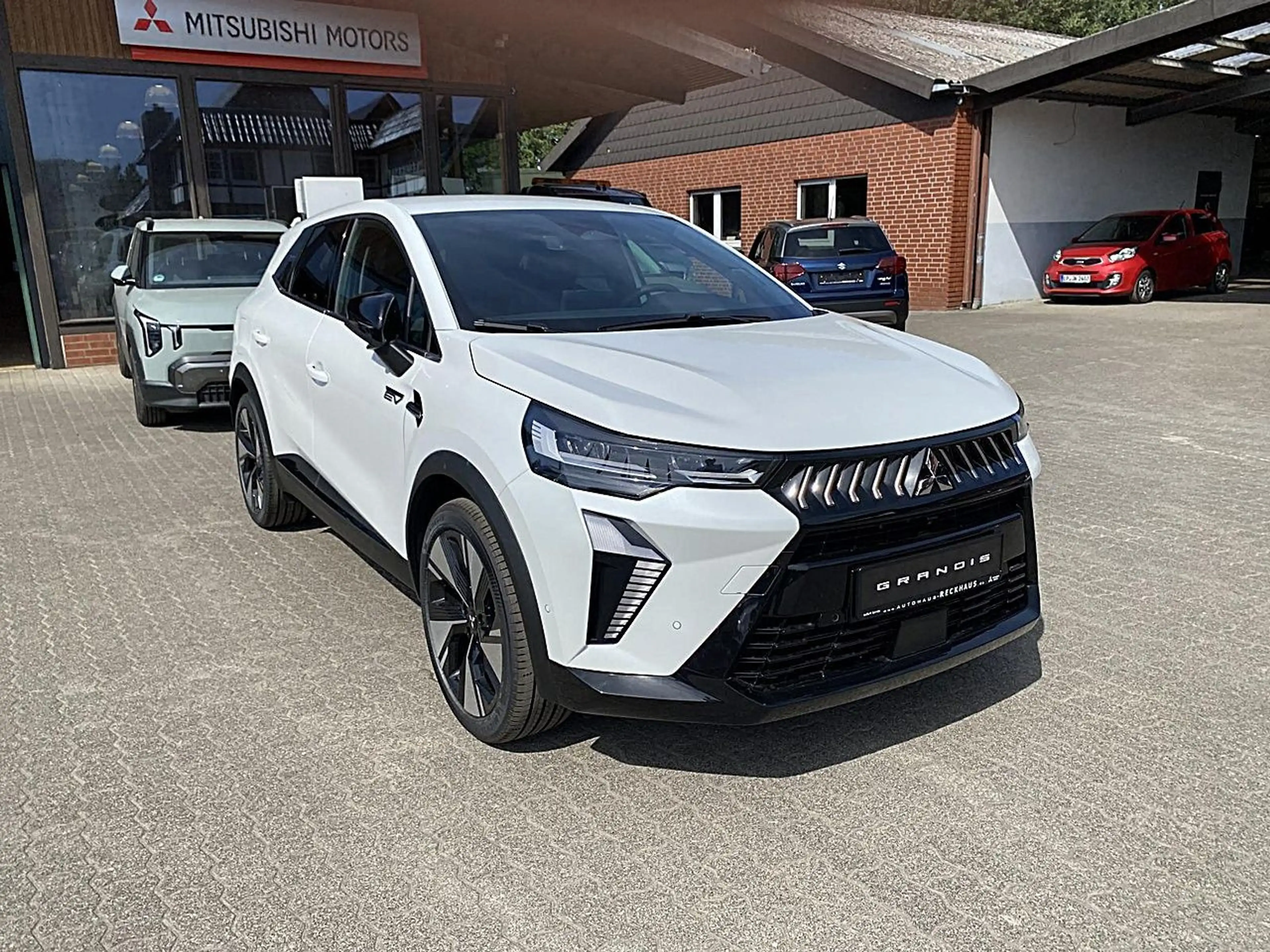 Mitsubishi Grandis Intro Edition 1,8l HEV AT LED DAB+ Klima Navi — photo 7