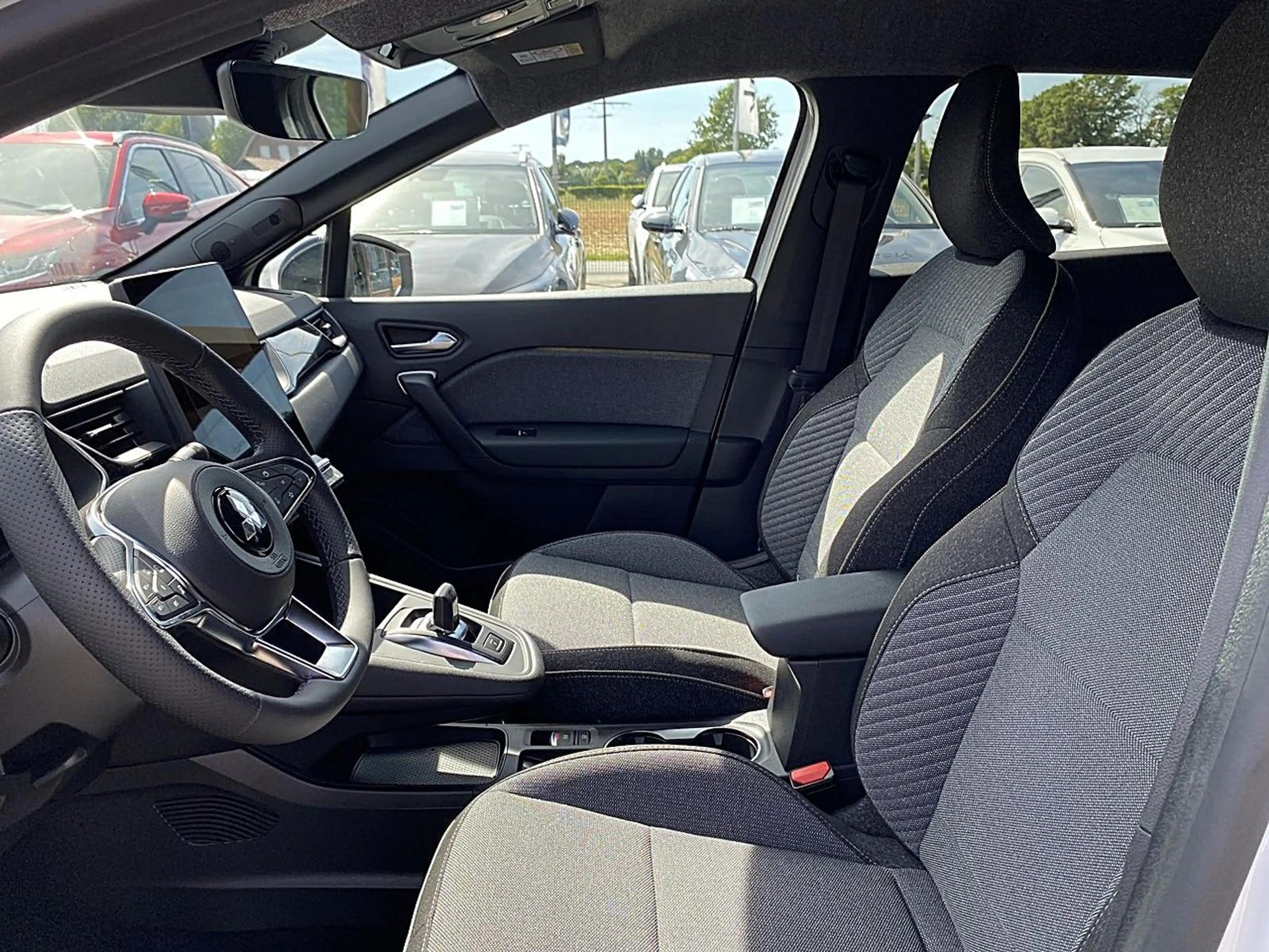 Mitsubishi Grandis Intro Edition 1,8l HEV AT LED DAB+ Klima Navi — photo 10