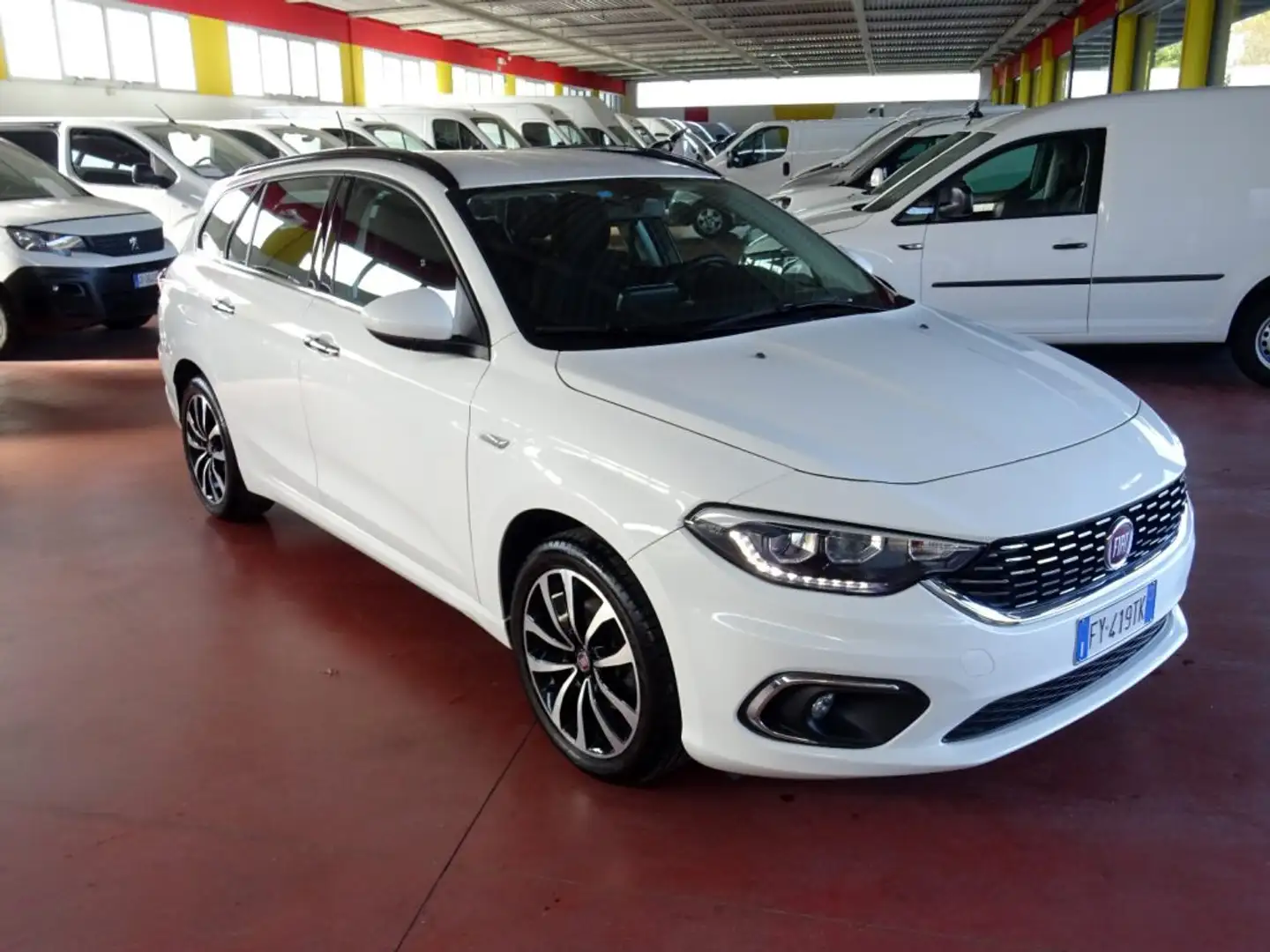 Fiat Tipo 1.3 Mjt S&S SW Lounge N1 Autocarro Blanc - 1