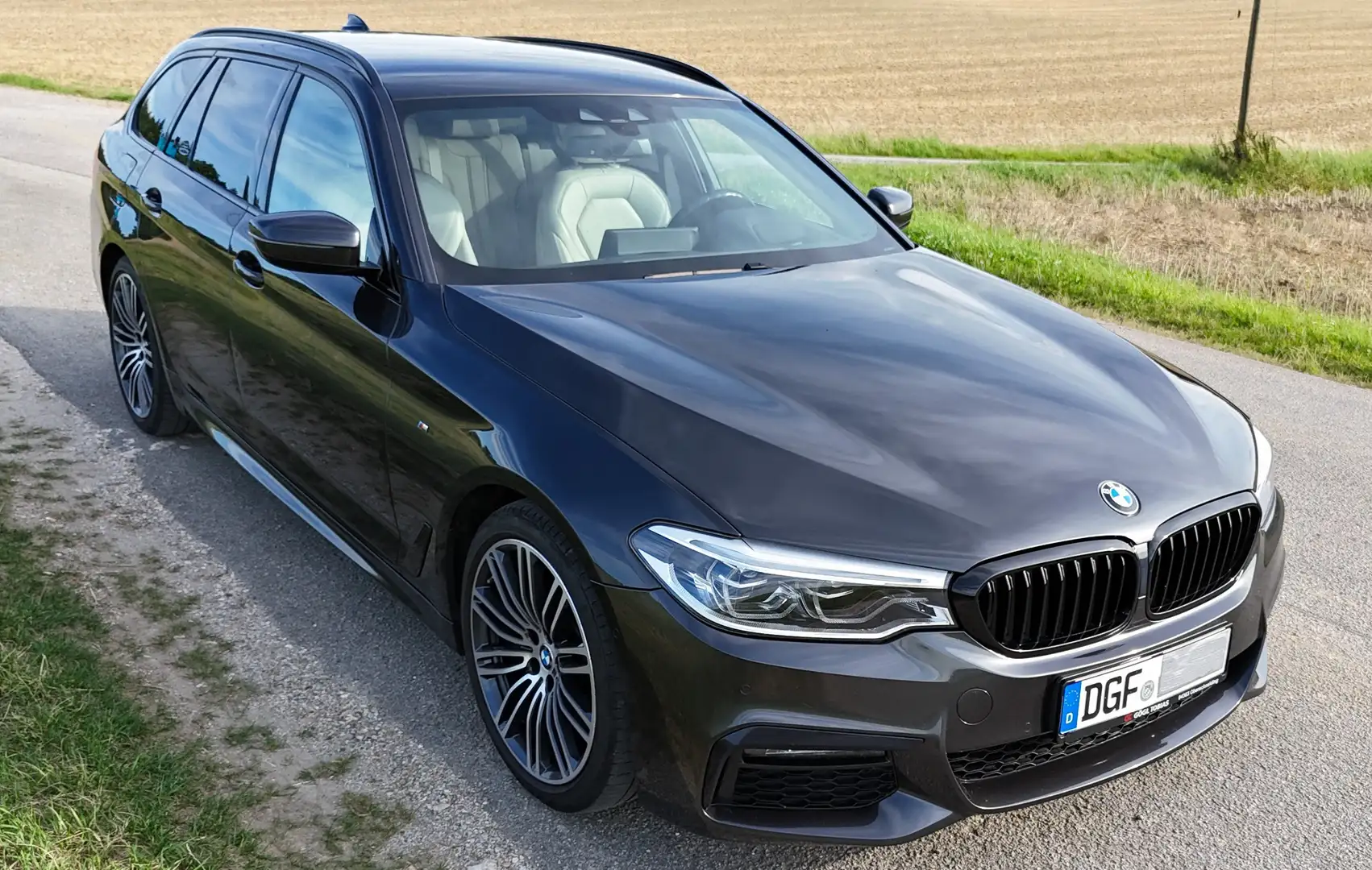 BMW 540 d xDrive M-Sport HUD AHK LED Grau - 2