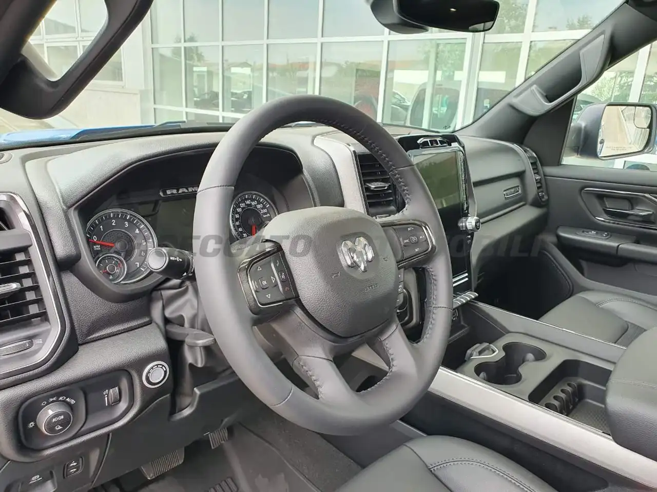Dodge RAM 2023 — фото 12