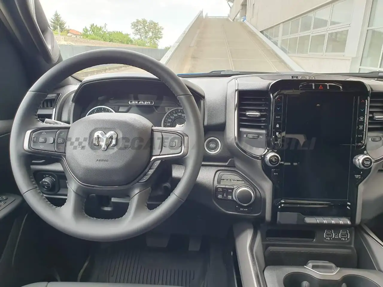 Dodge RAM 2023 — фото 14