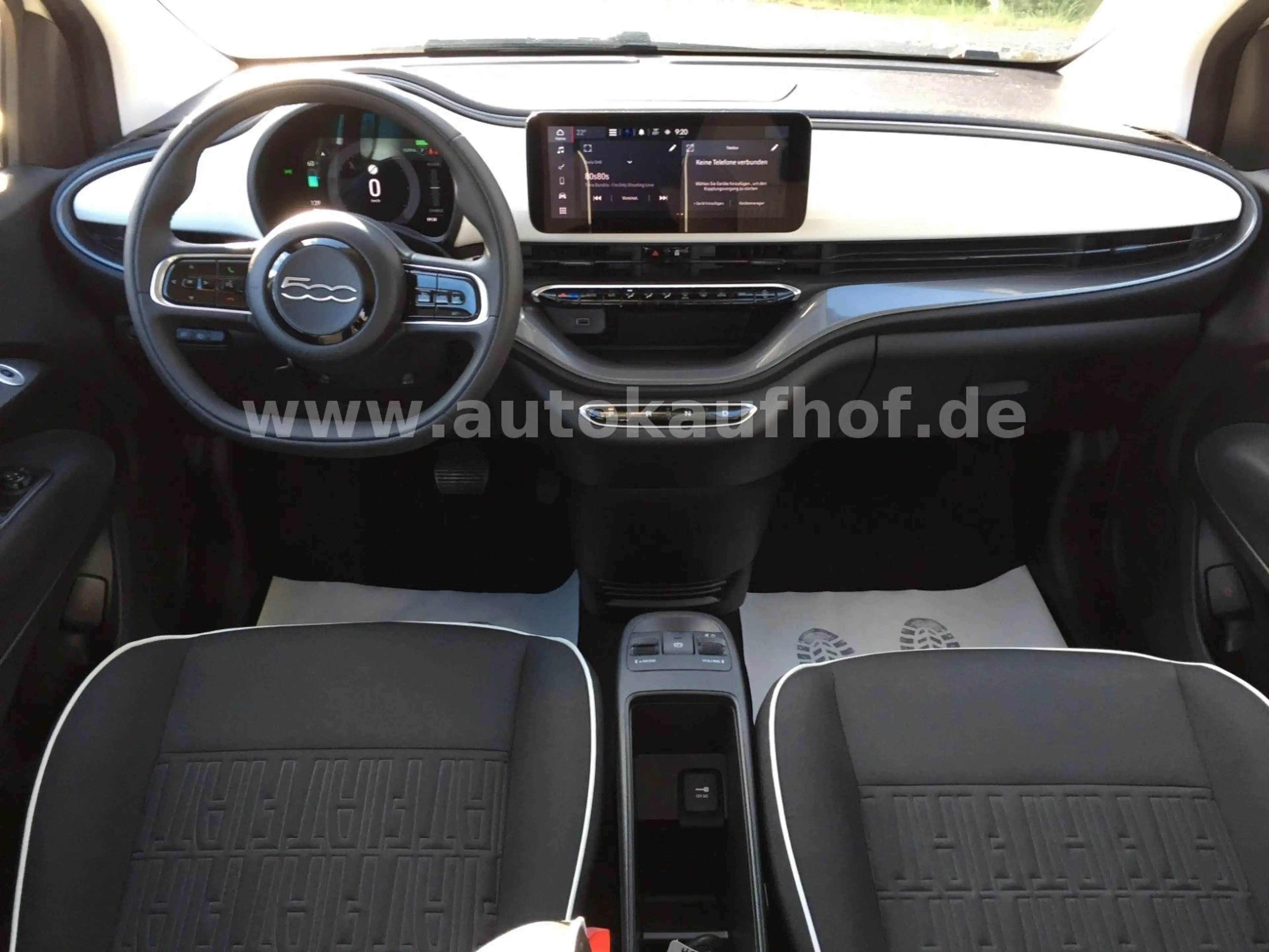 Fiat 500e Tempomat, Carplay / Android Auto — photo 10