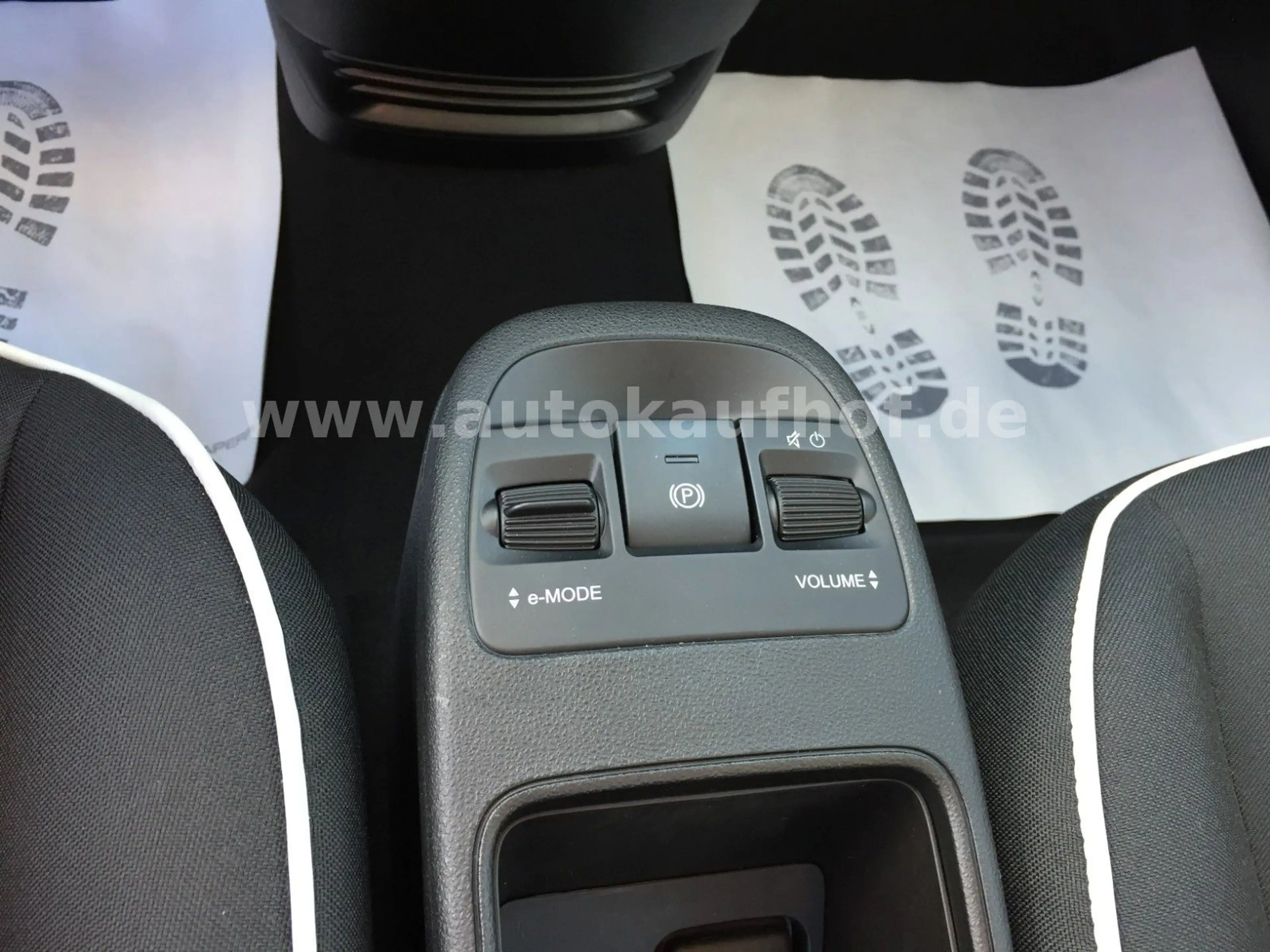 Fiat 500e Tempomat, Carplay / Android Auto — photo 16