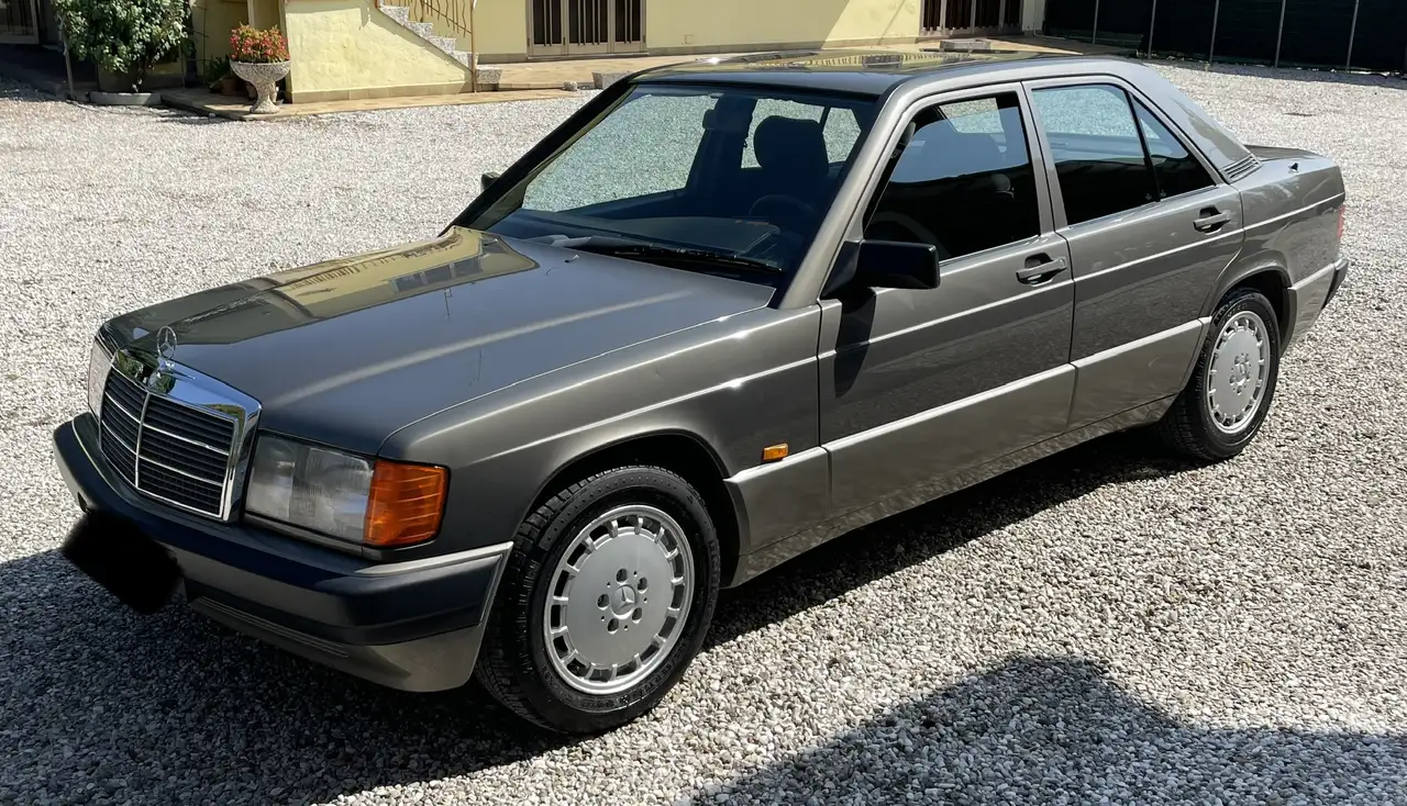 Mercedes-Benz 190 2.0 E 122cv, foto 6
