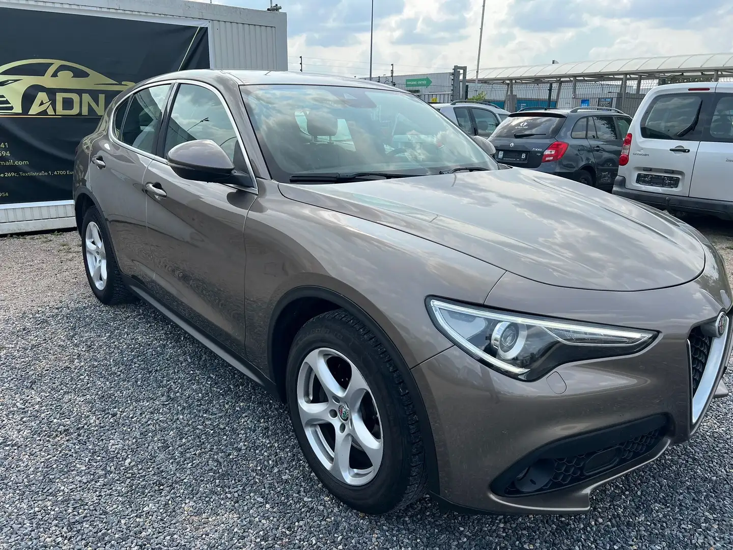 Alfa Romeo Stelvio 2.2 Diesel 16V AT8 Super 12.500€ TVAC Braun - 2