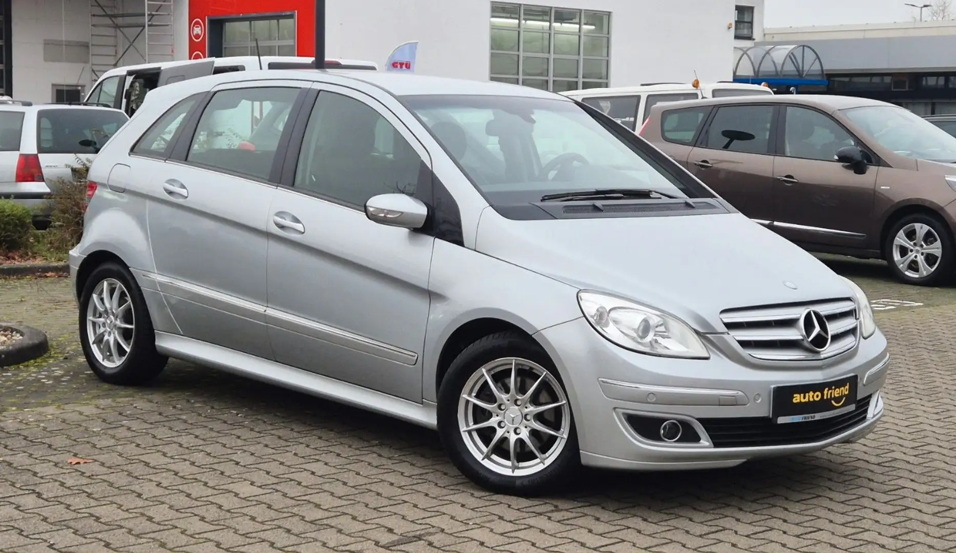 Mercedes-Benz B 180 CDI AUT. /NAVI/PDC/SHZ/KLIMA/TEMPO Argent - 1