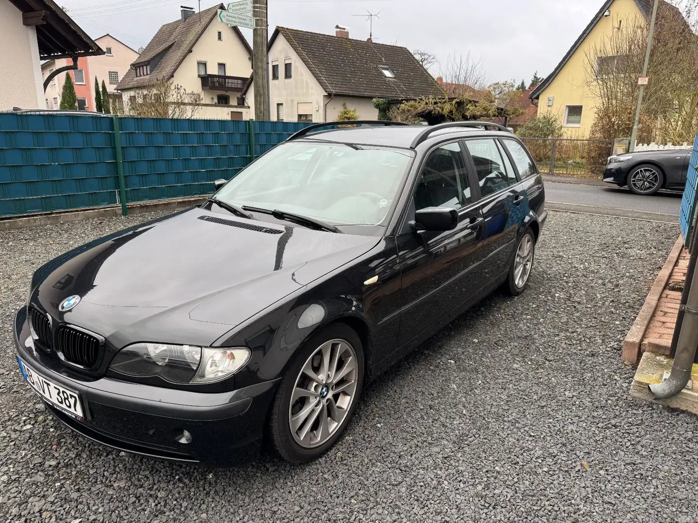 BMW 316 i Touring,NAVI,PDC,Klimaaut,FK-FW,Alu Schwarz - 1