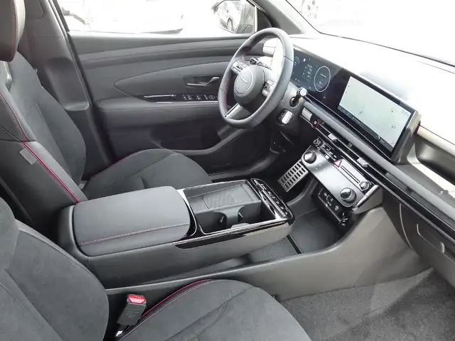 Hyundai Tucson view 4