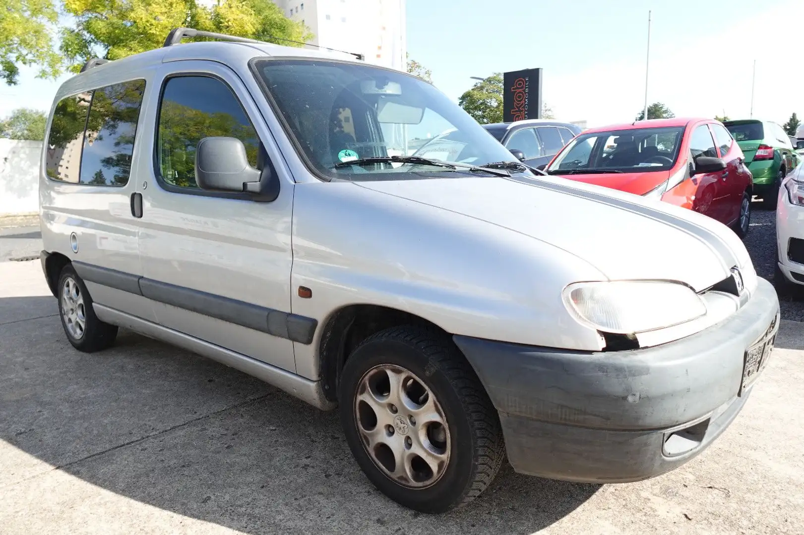 Peugeot Partner Silber - 1