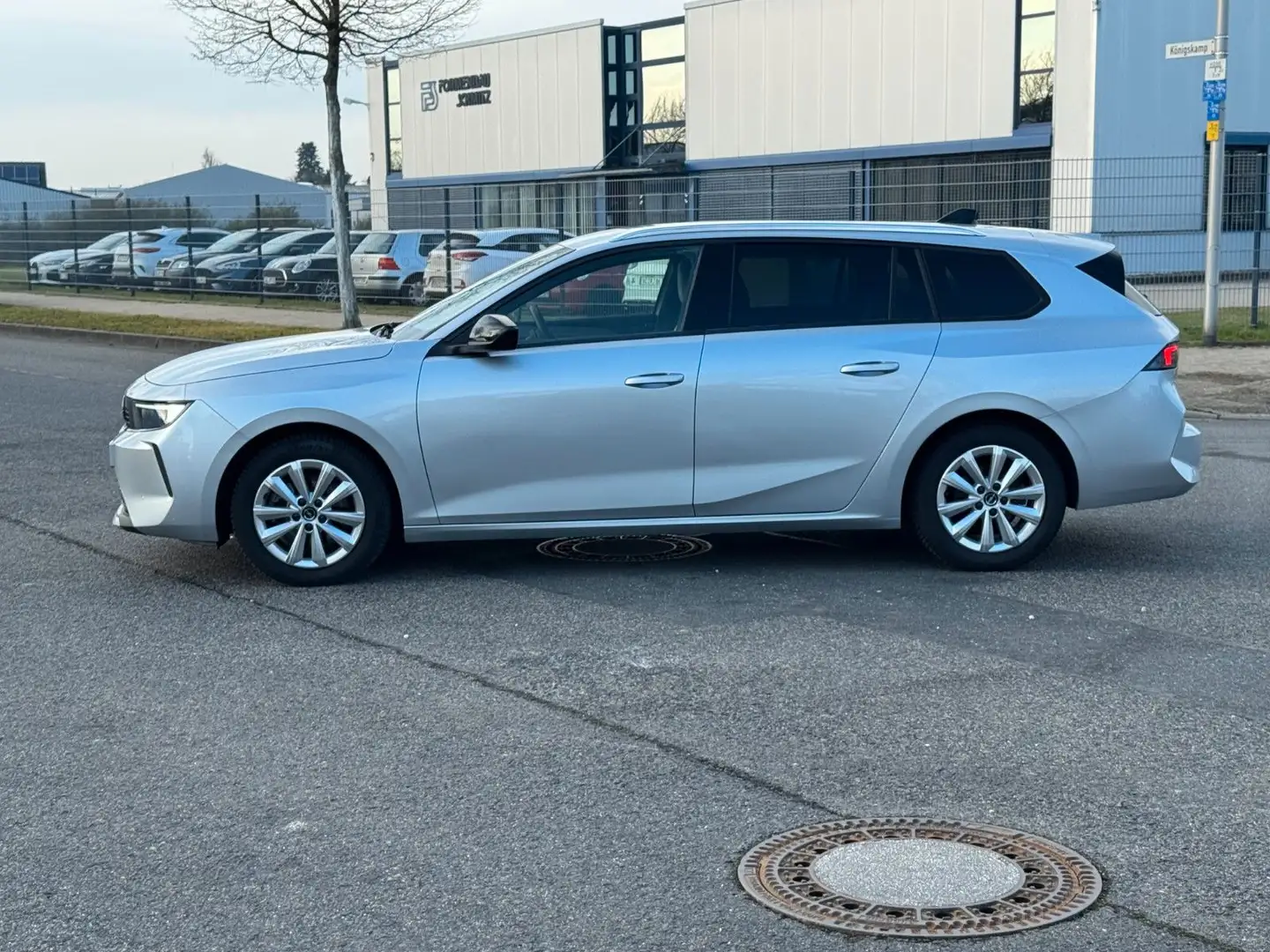 Opel Astra L Sports Tourer Elegance*1.Hand*Autom.*Nav Grau - 2
