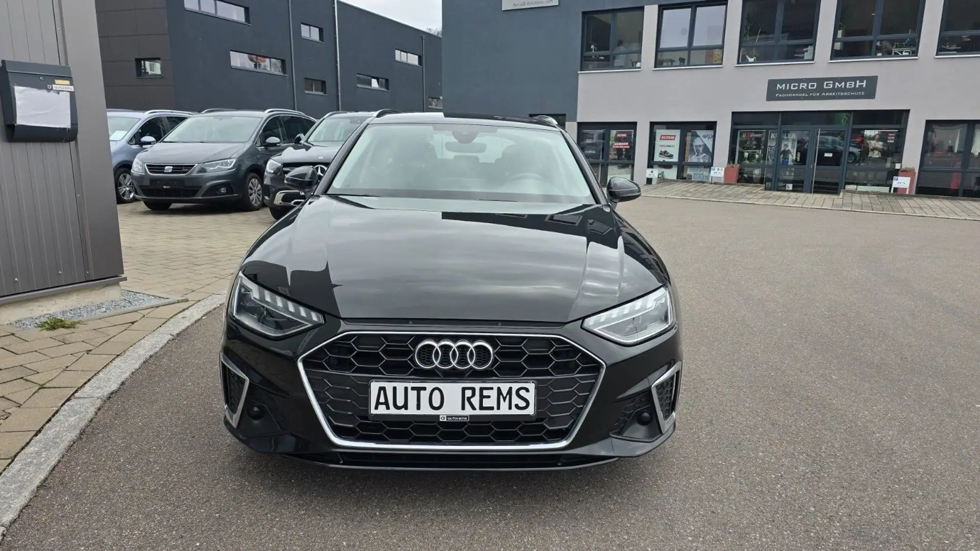 Audi A4 Avant 40 TDI S line*ACC*ASSIST*LED*VIRTUAL* Schwarz - 2
