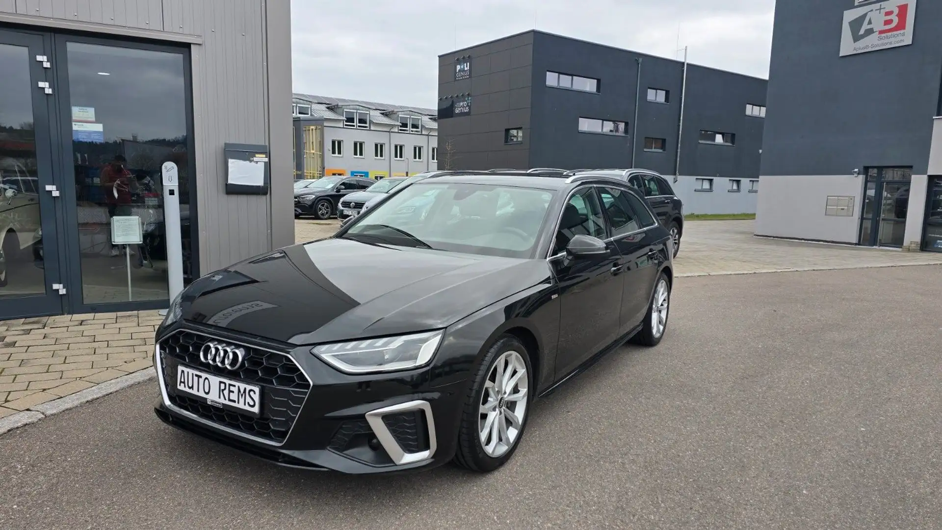 Audi A4 Avant 40 TDI S line*ACC*ASSIST*LED*VIRTUAL* Schwarz - 1
