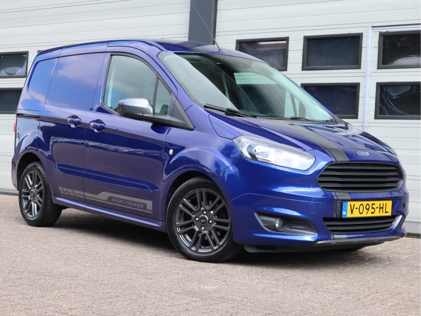 Ford Transit Courier 1.5 TDCI 95pk Euro 6 Sport - Camera - Airco Bleu - 2