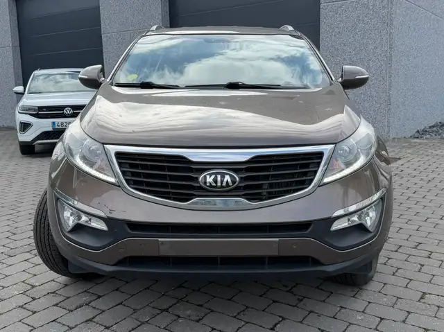 Kia Sportage view 3