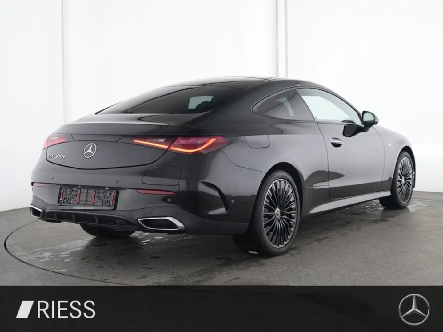 Mercedes-Benz CLE 300 e AMG Sport Night Distr Vorr Pano W-Paket 19" Noir - 2