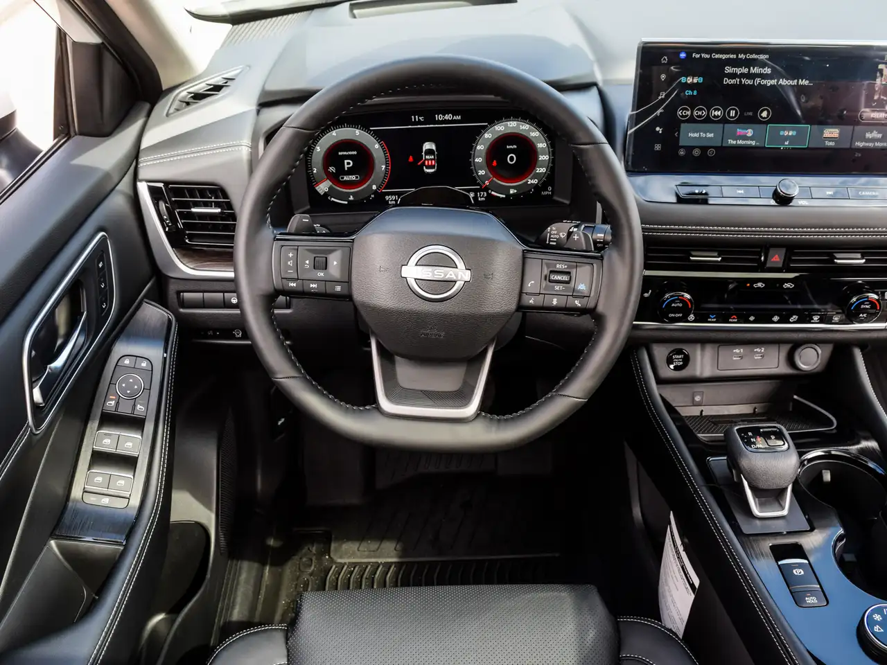 Nissan Rogue снимка Nissan Rogue