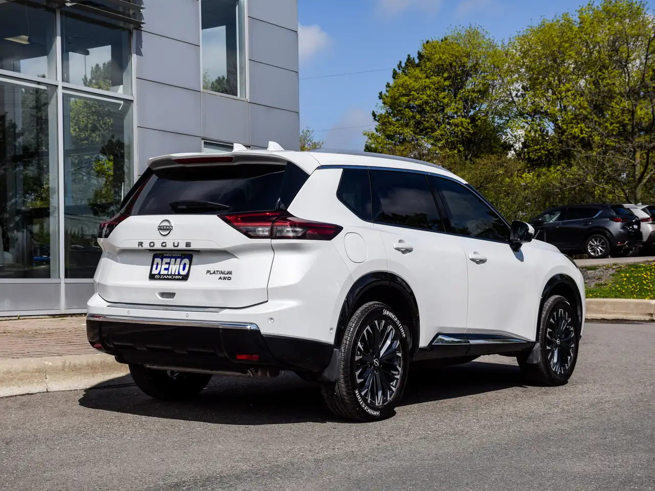 Nissan Rogue снимка Nissan Rogue
