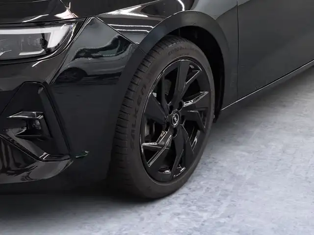 Opel Astra view 6