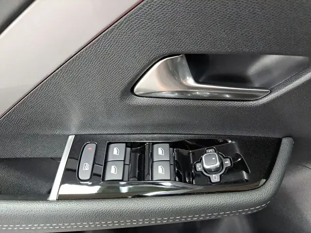 Opel Astra view 9
