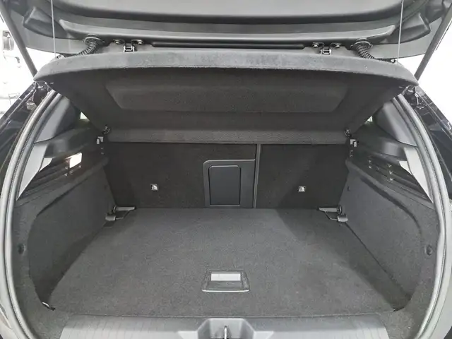 Opel Astra view 7