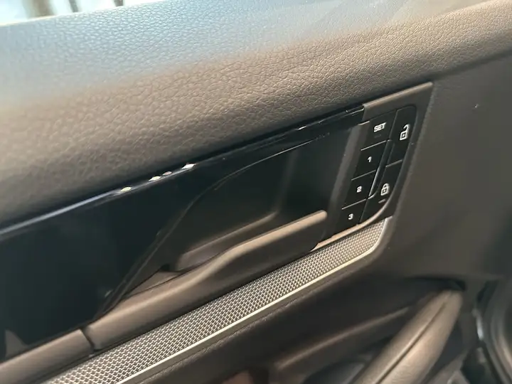 Porsche Cayenne 2025, foto 24