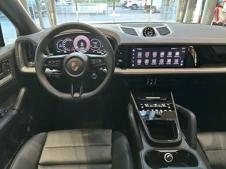 Porsche Cayenne 2025, foto 39