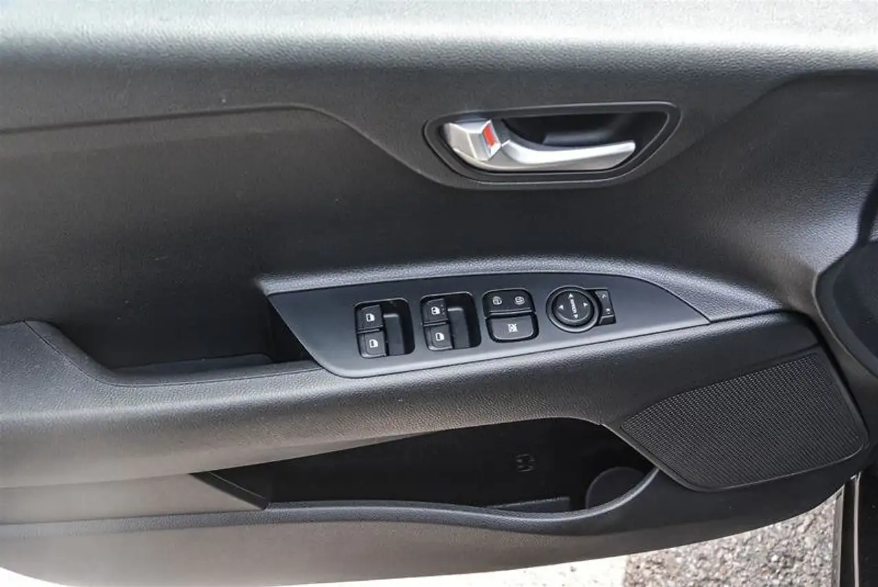 Kia Rio снимка Kia Rio
