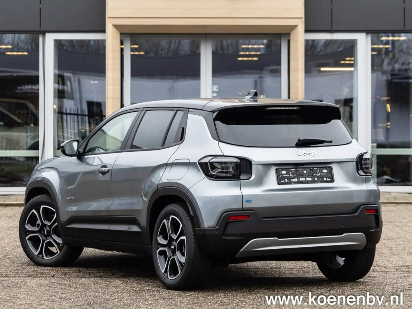 Jeep Avenger SUMMIT 156pk 1100 kg trekgewicht !!! LEER / NAVI Grijs - 2