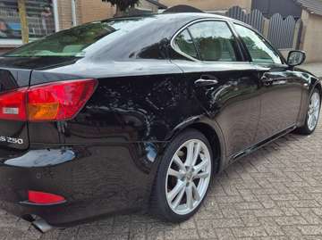 IS 250 250 Sport