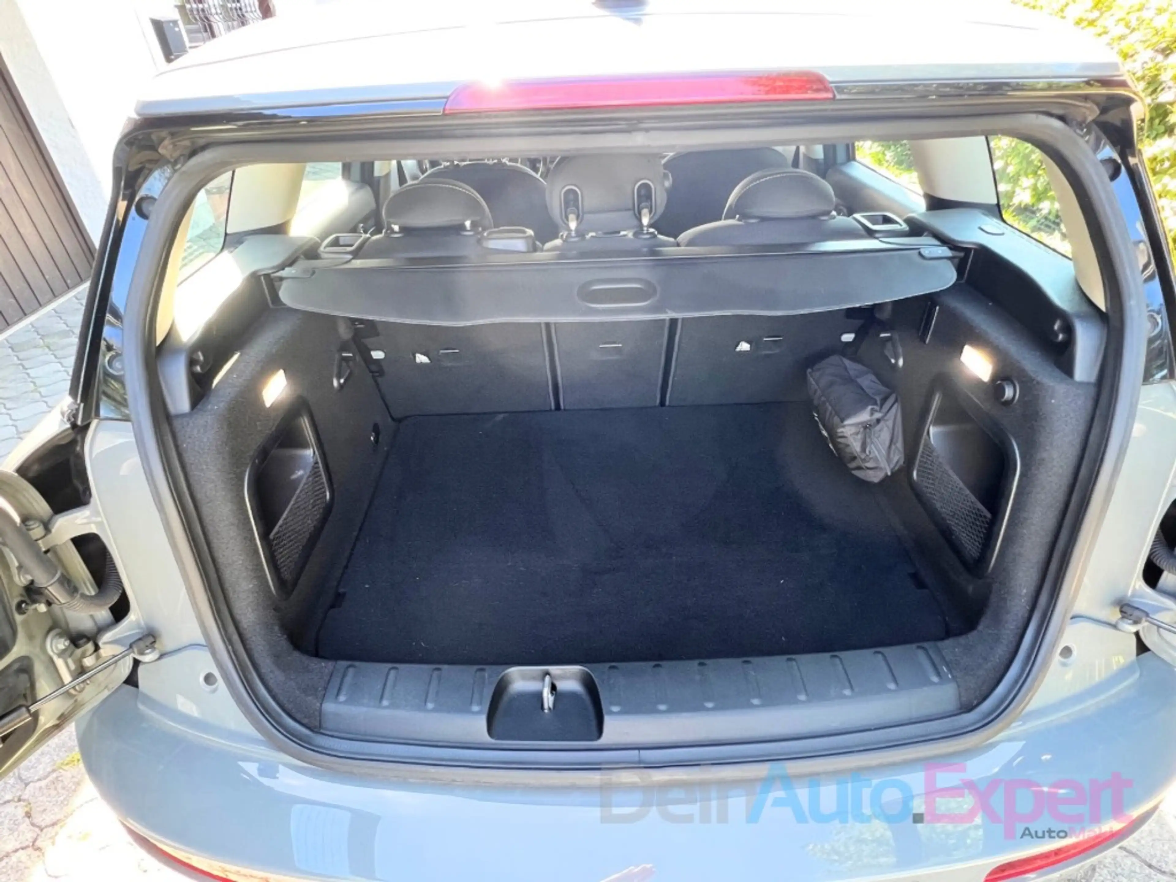 MINI One Clubman ONE 1.5L 6-Gang *Navi*ParkAssist*PDC*8-fach*USB*Bluetooth*Frontscheibenheizung*uvm. — photo 13