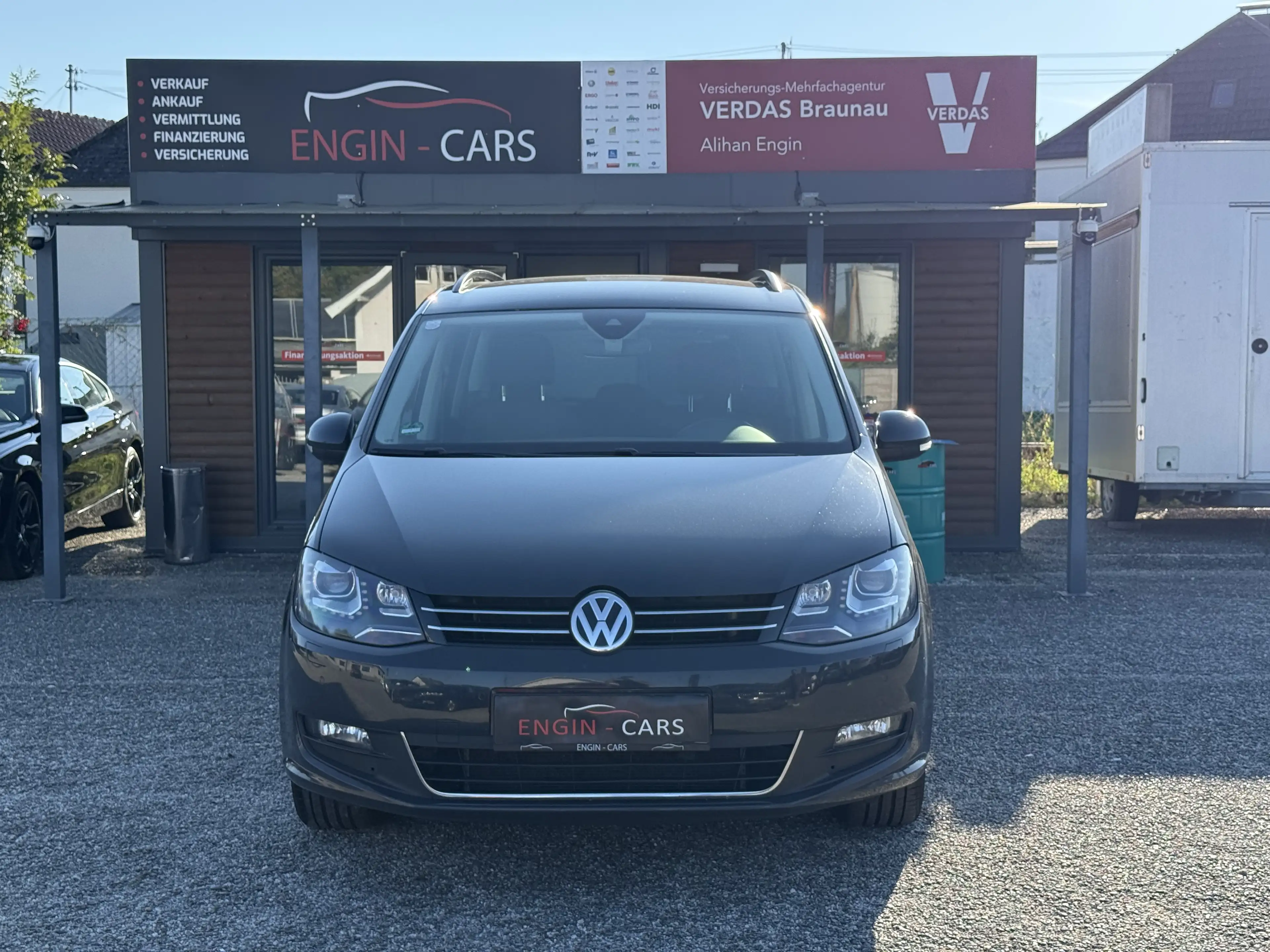 Volkswagen Sharan 2,0 TDI — photo 2
