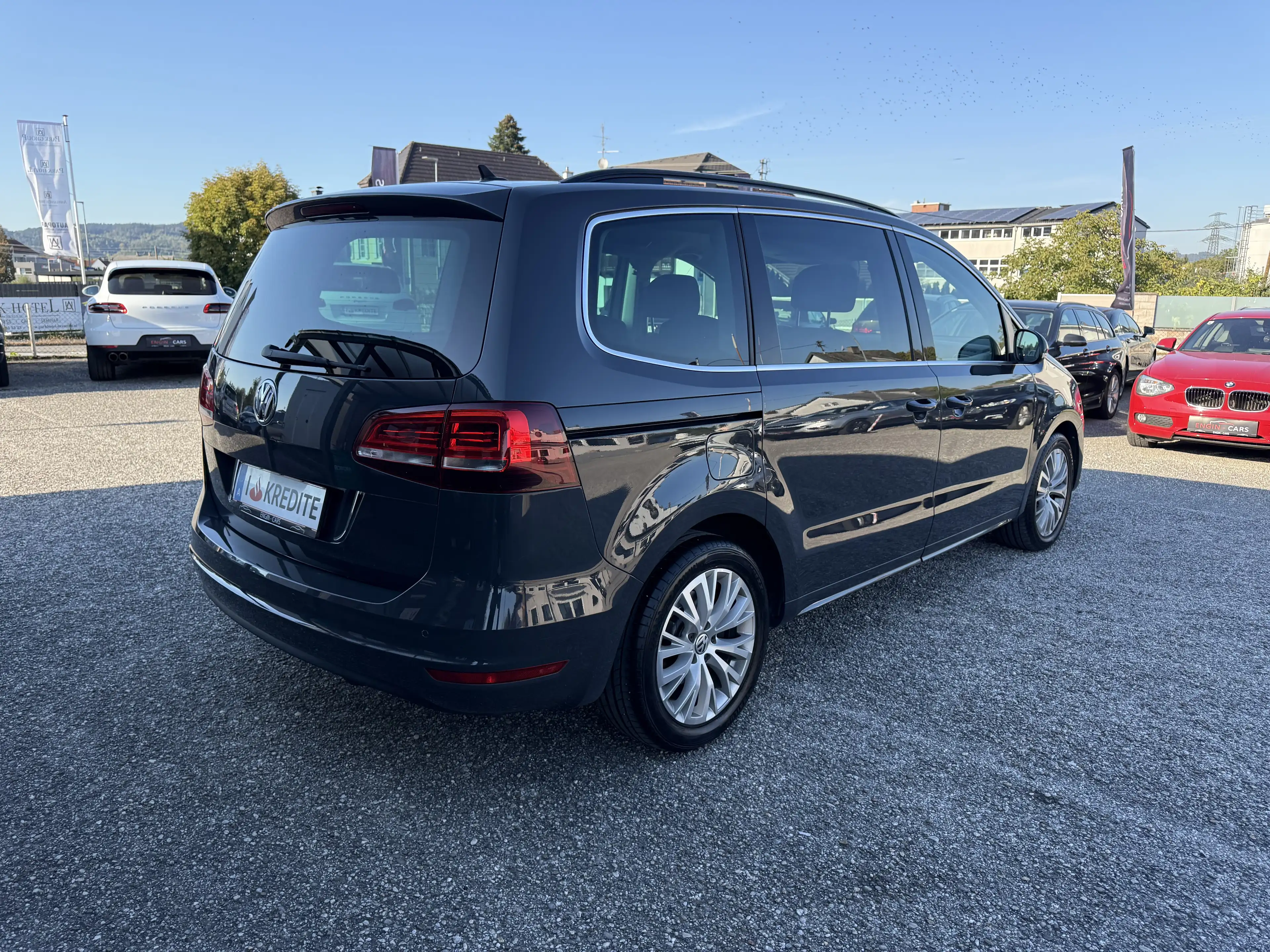 Volkswagen Sharan 2,0 TDI — photo 5