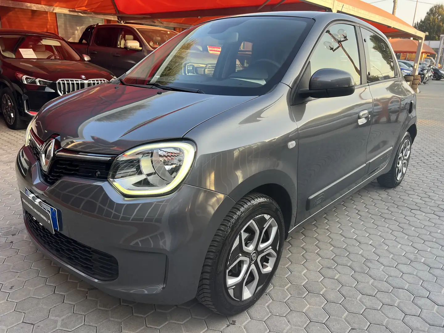Renault Twingo III 2019 1.0 sce Intens 65cv OK NEOPATENTATI Grijs - 1