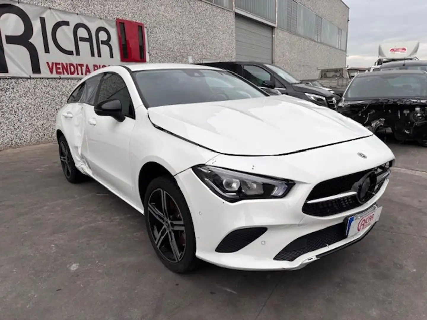 Mercedes-Benz CLA 180 CLA Shooting Brake 180 d Executive auto - 1