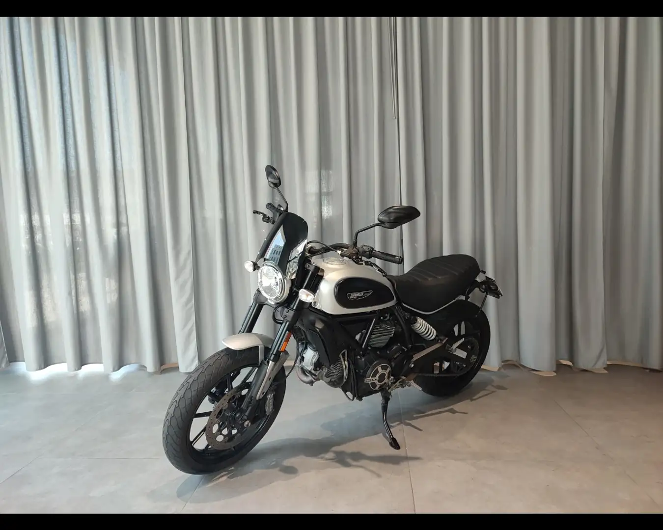 Ducati Scrambler Icon Argento - 1