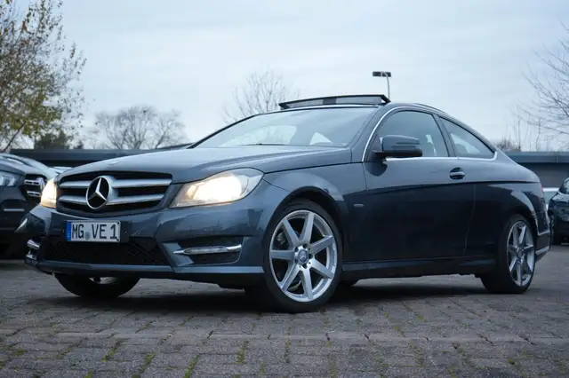Mercedes-Benz C 250 CGI  Coupe AMG-PAKET|PANORAMA|LEDER
