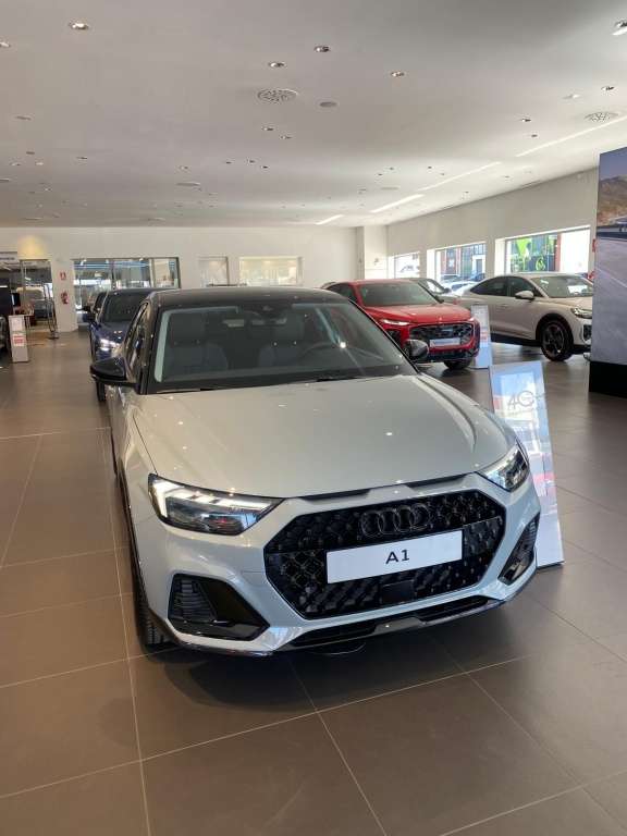 Audi A1 30 TFSI Adrenalin Black Edition 85kW - foto 1