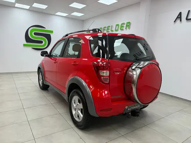 Daihatsu Terios view 7