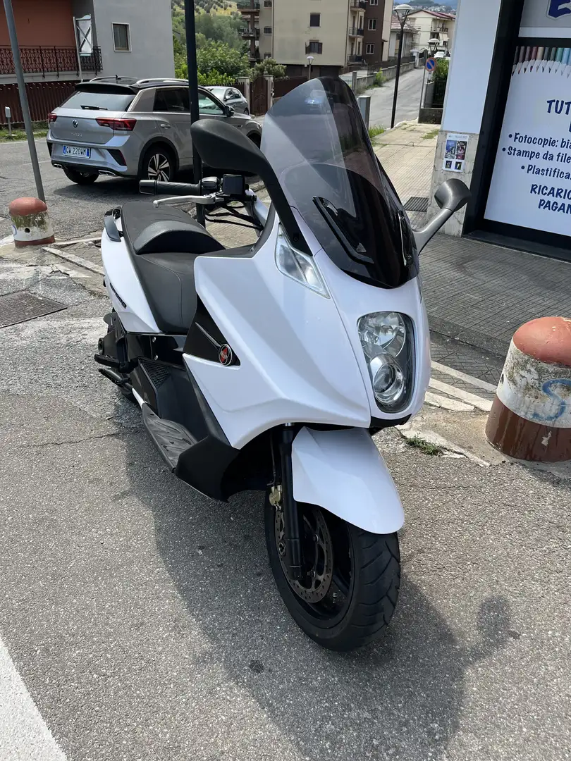 Gilera GP 800 - 1