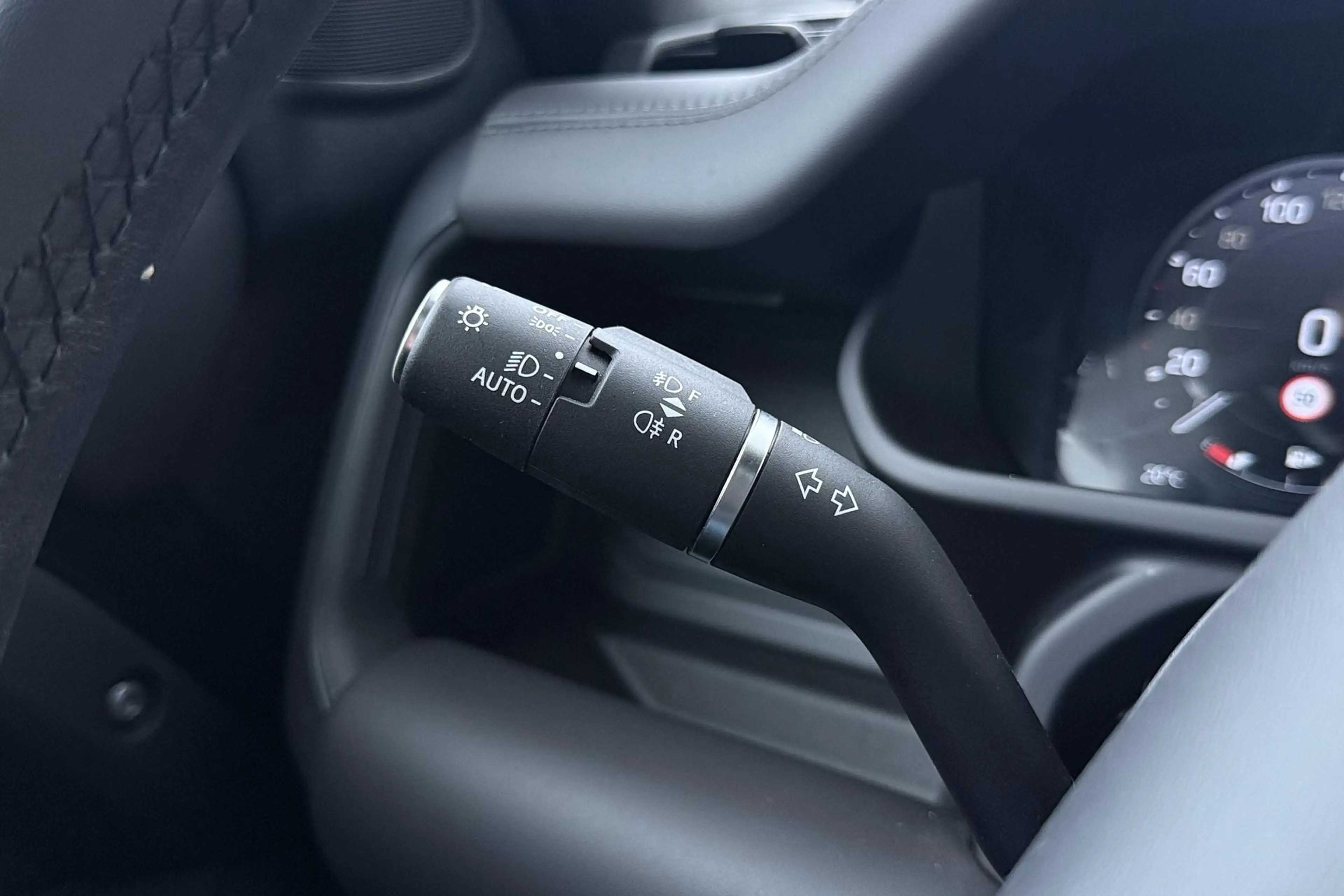 Land Rover Defender 110 P300e X-Dynamic HSE | Meridian Surround | Clea — photo 38