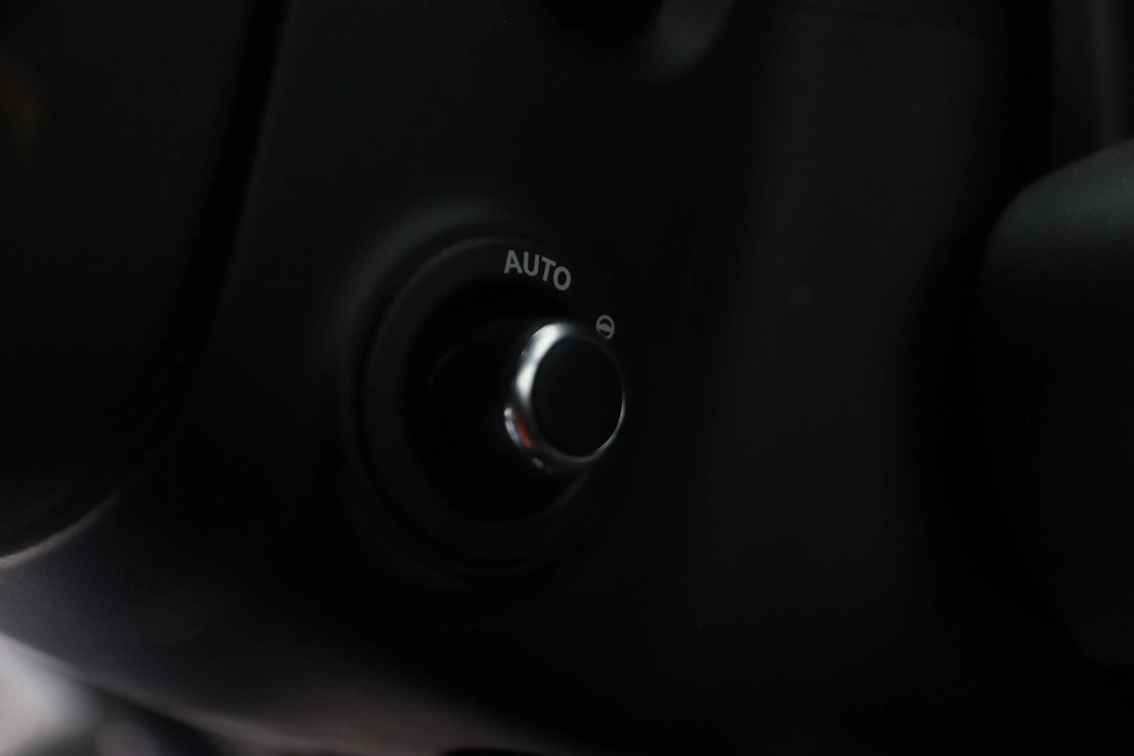Land Rover Defender 110 P300e X-Dynamic HSE | Meridian Surround | Clea — photo 41