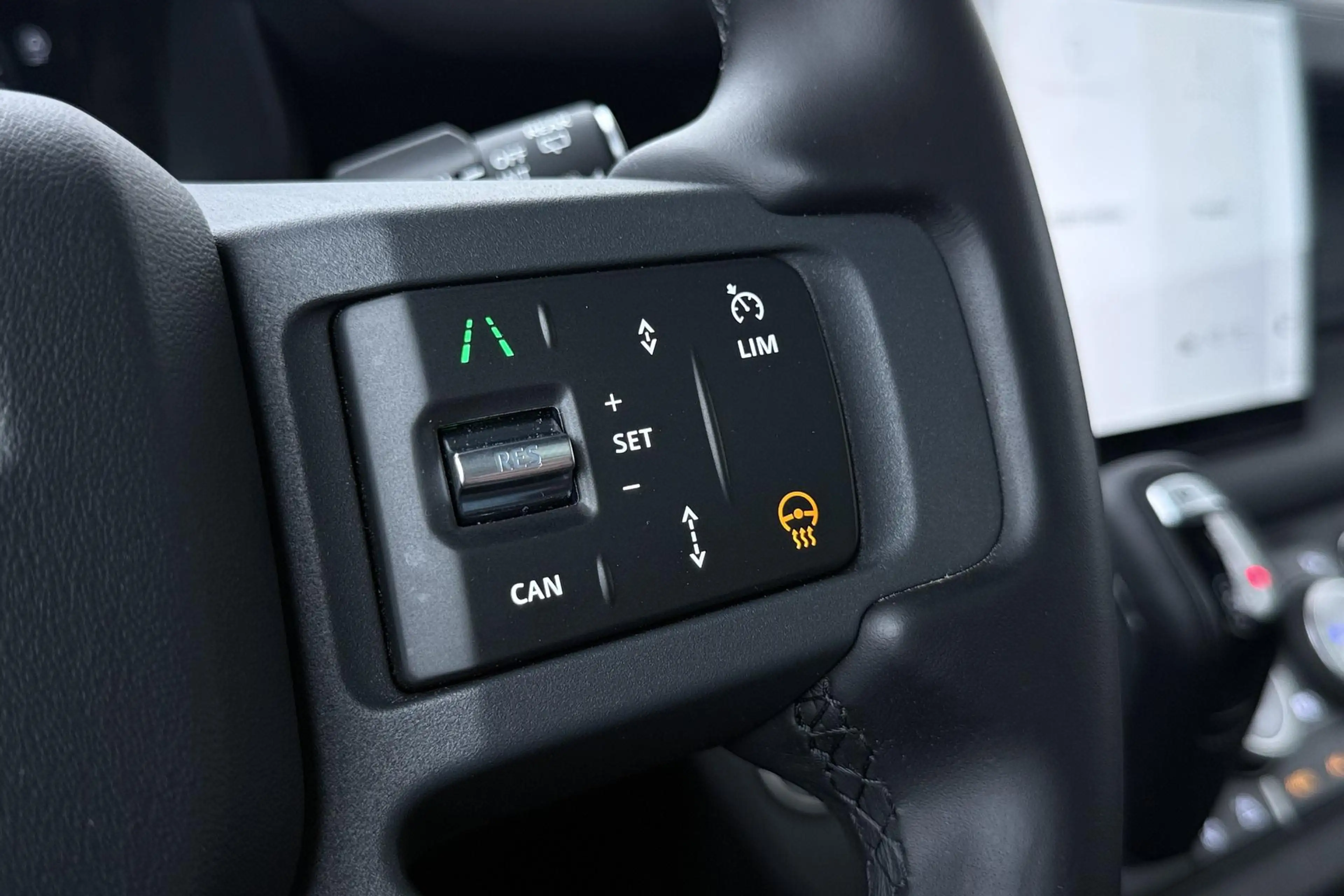 Land Rover Defender 110 P300e X-Dynamic HSE | Meridian Surround | Clea — photo 39