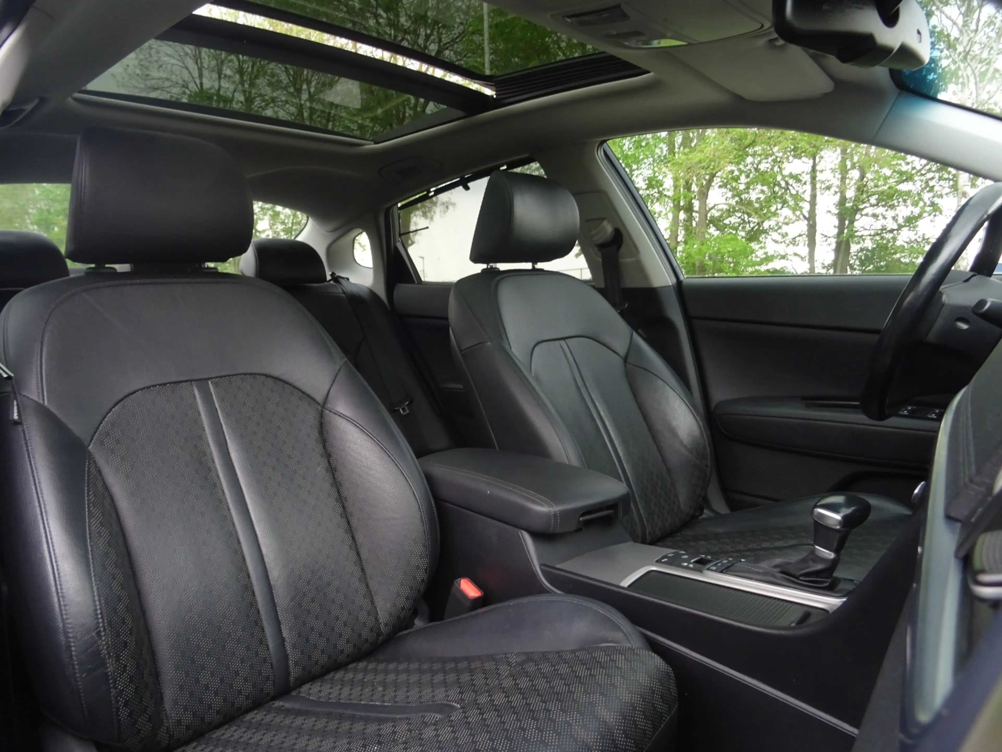 Kia Optima 2.0 GDI PHEV Business DynamicLine FULL OPTIONS — photo 8