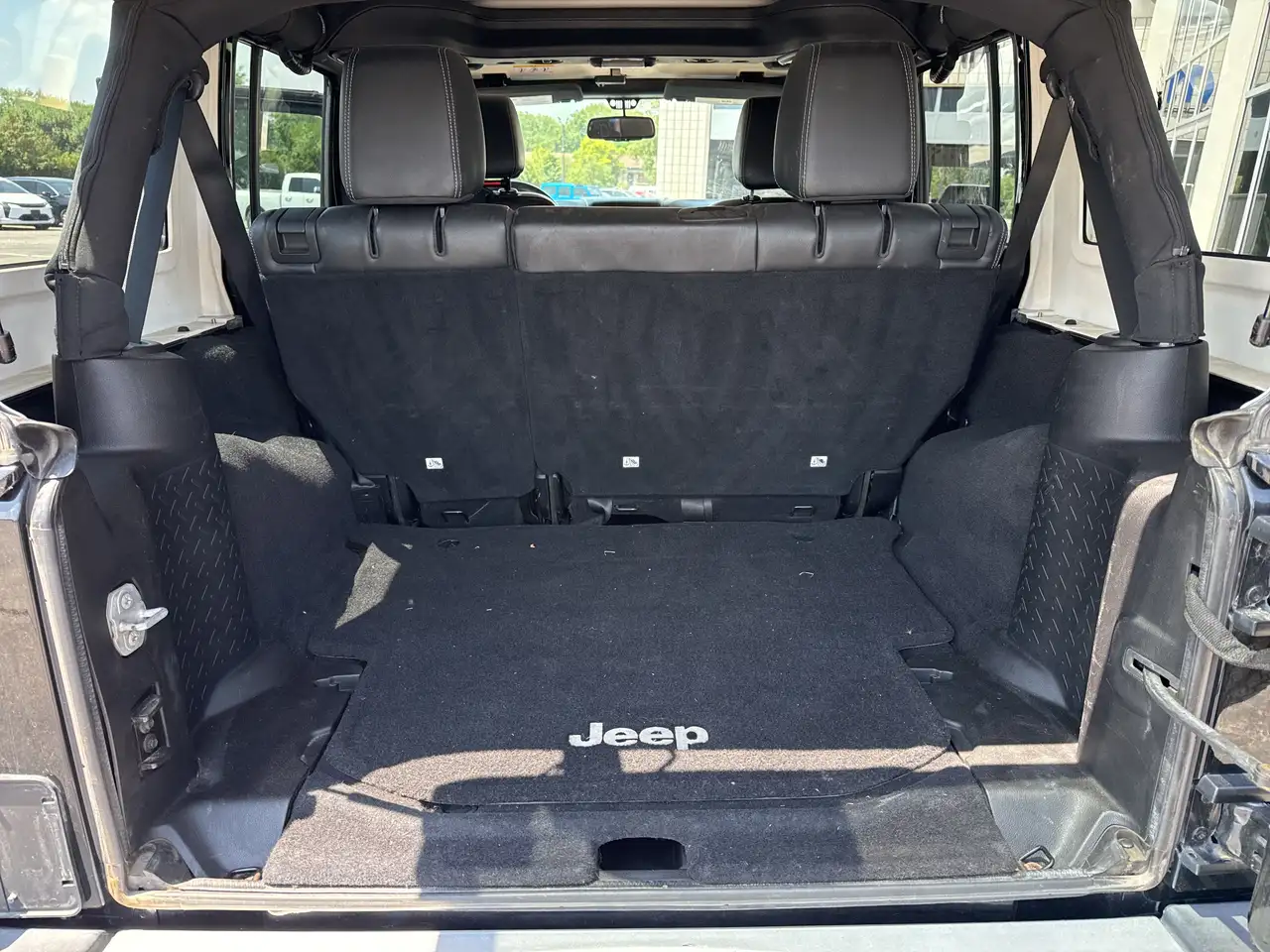 Jeep Wrangler снимка Jeep Wrangler