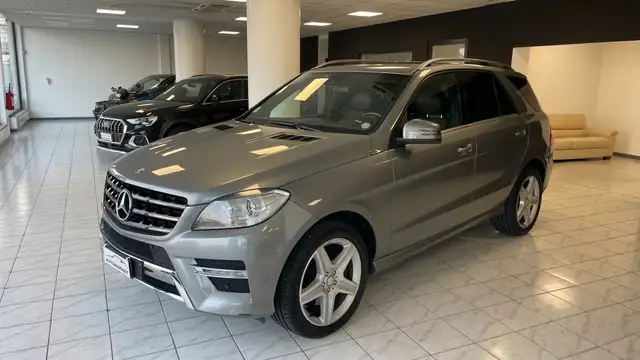 Mercedes-Benz ML 250 ML 250 BlueTEC 4Matic Premium Edition 1