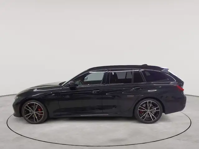 BMW 3 Series view 6